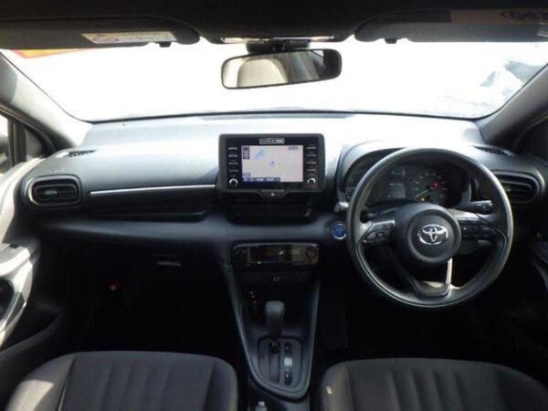 Toyota Yaris - Image 6