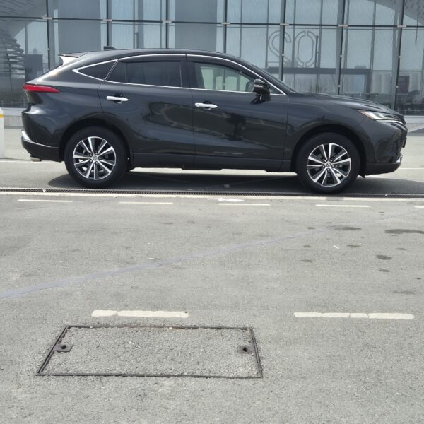 Toyota Harrier - Image 4
