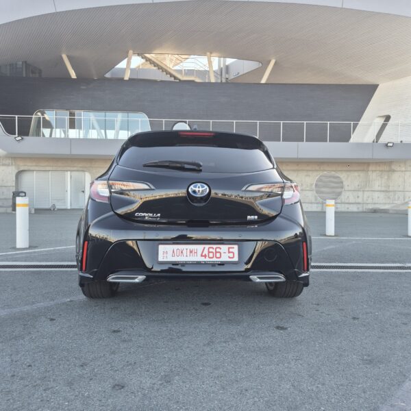 Toyota Corolla Sport - Image 4