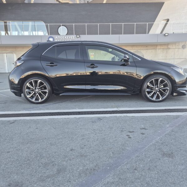 Toyota Corolla Sport - Image 5