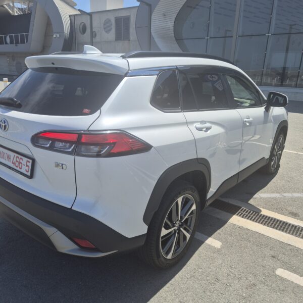 Toyota Corolla Cross - Image 3